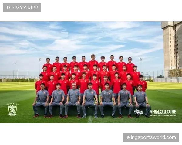 广州队启用全华班年轻阵容征战中甲联赛 广州队启用全华班年轻阵容征战中甲联赛